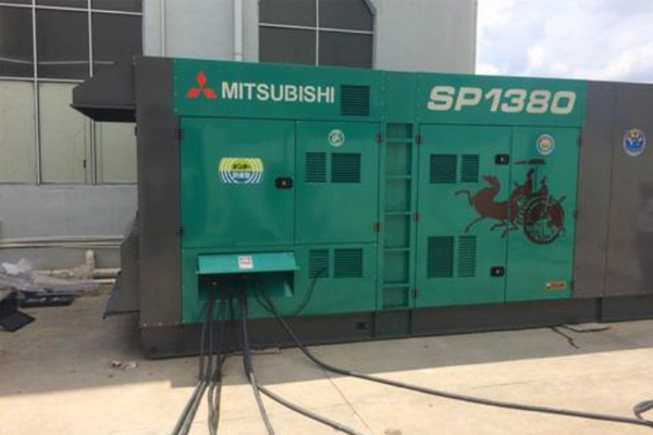 福建为什么有些柴油发电机组的输出电压可以调节?