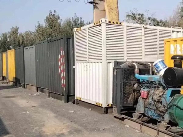 福建200KW柴油发电机机组每小时油耗是多少？